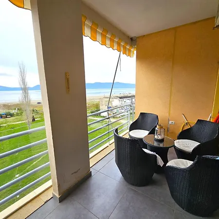 Silvan Sea View شقة *