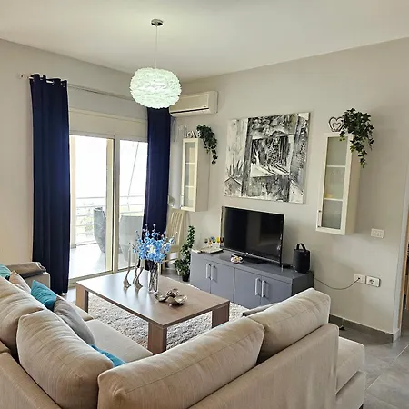 Silvan Sea View شقة *