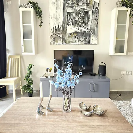 Silvan Sea View Apartment *